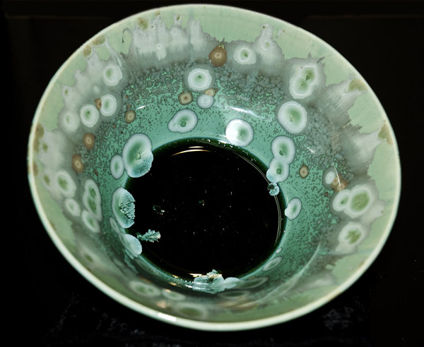 vos-neeltje-green-crystalline-glaze-bowl-600px