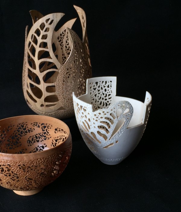 Multiple small vessels of various wood content