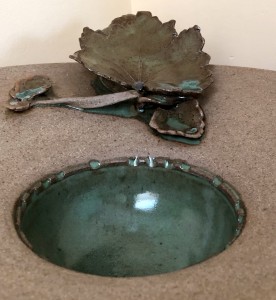 bowl with matching leaf shape