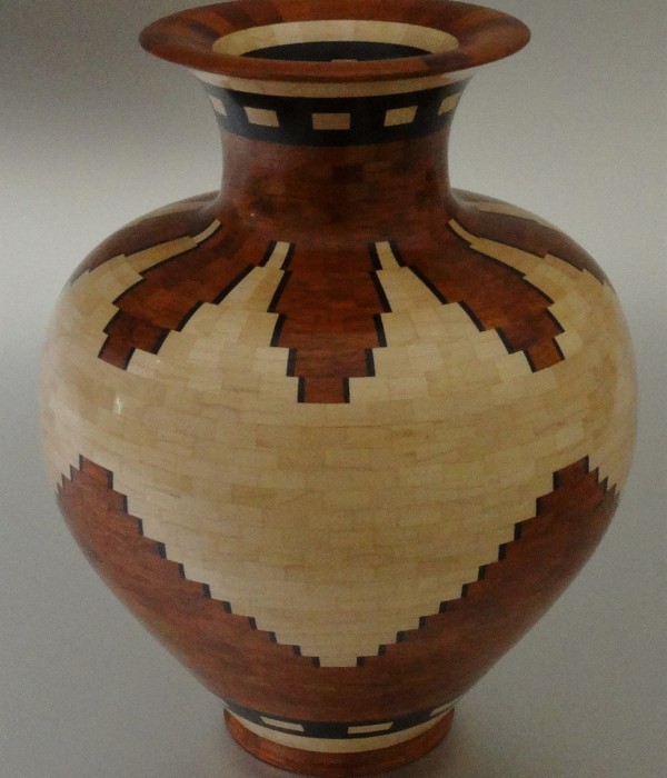 3 pattern vessel in wood