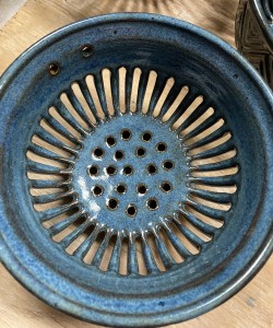 strainer for food and water