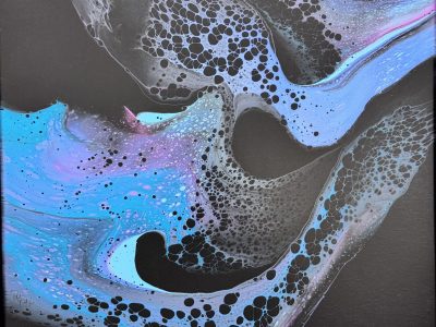 structures like bones in blue violet and black
